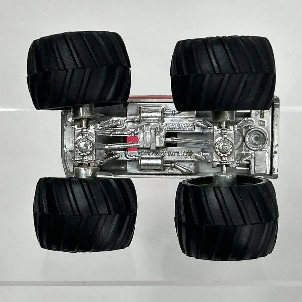 Vintage 1985 Matchbox Super Chargers Monster Truck 4x4 FLY-N-HI